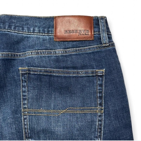 Jos. A. Bank Reserve Denim Jeans Size 38W x 30L - Picture 1 of 6